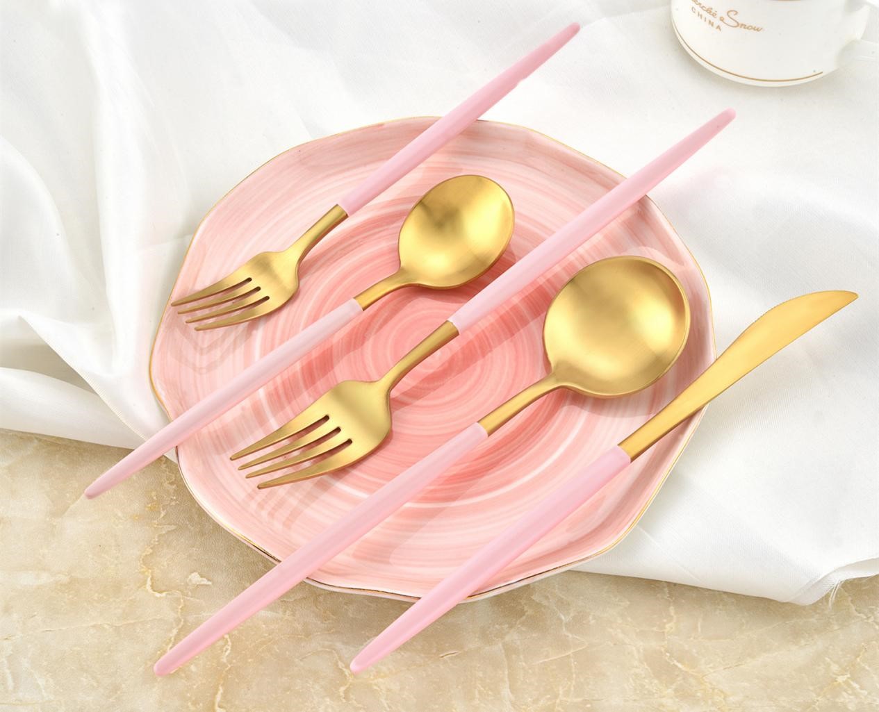 304 igwe anaghị agba nchara aka arụpụtara flatware set 7