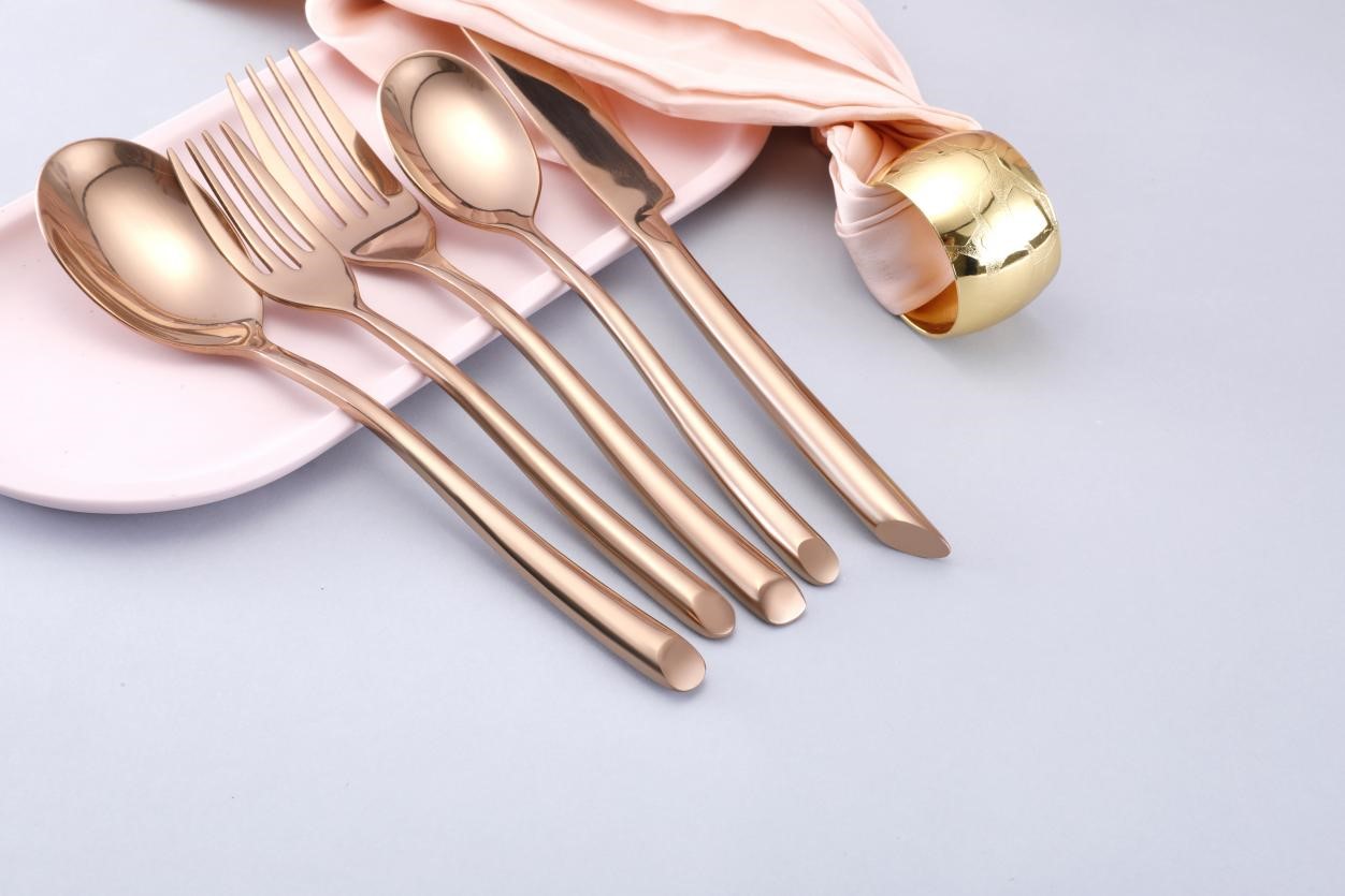 Rose gold ware cutlery 6