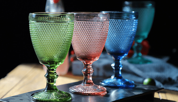 High quality colored drinking glassware wine glass goblet for wedding hotel 1 (3)